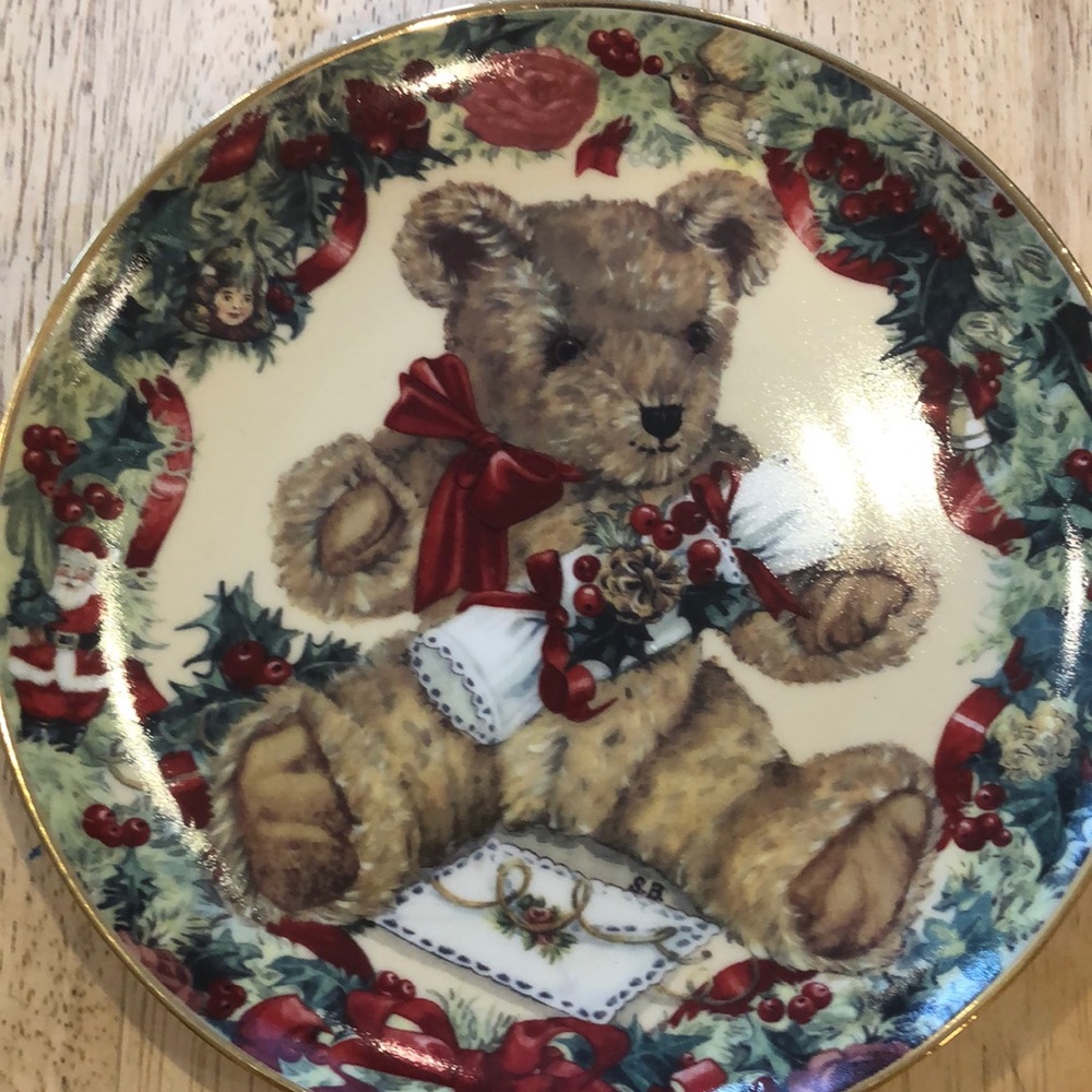 Limited edition Franklin Mint collectible plate. Teddy”s First Christmas